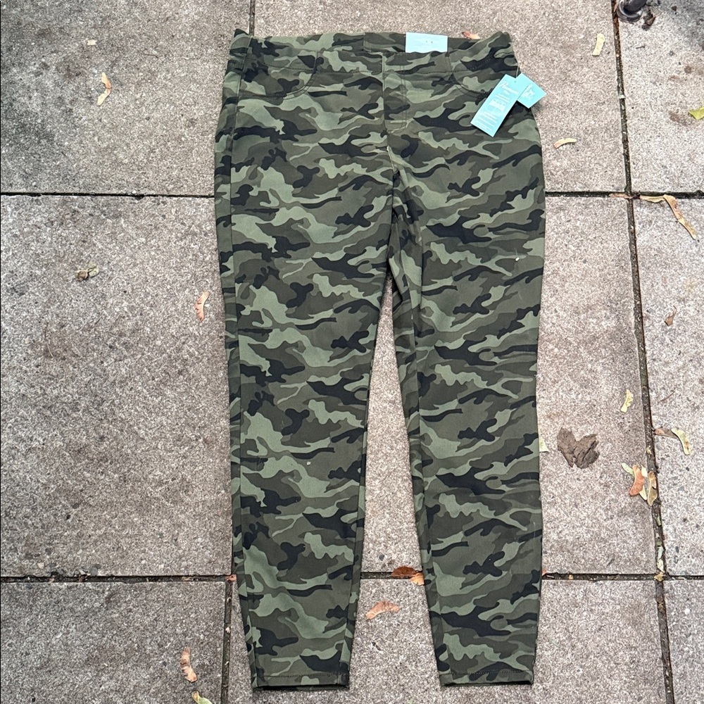 Pennman’s Plus Camouflage stretch Leggings. Size 1X Cotton polyester spandex New